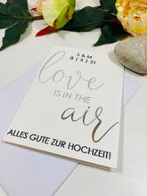 Lade das Bild in den Galerie-Viewer, Grußkarte Hochzeit &quot;Love is in the air&quot; | Klappkarte inkl. Umschlag
